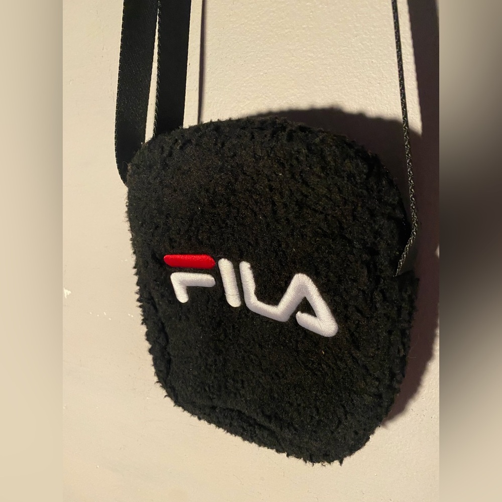 Fila - Picture 3 of 8